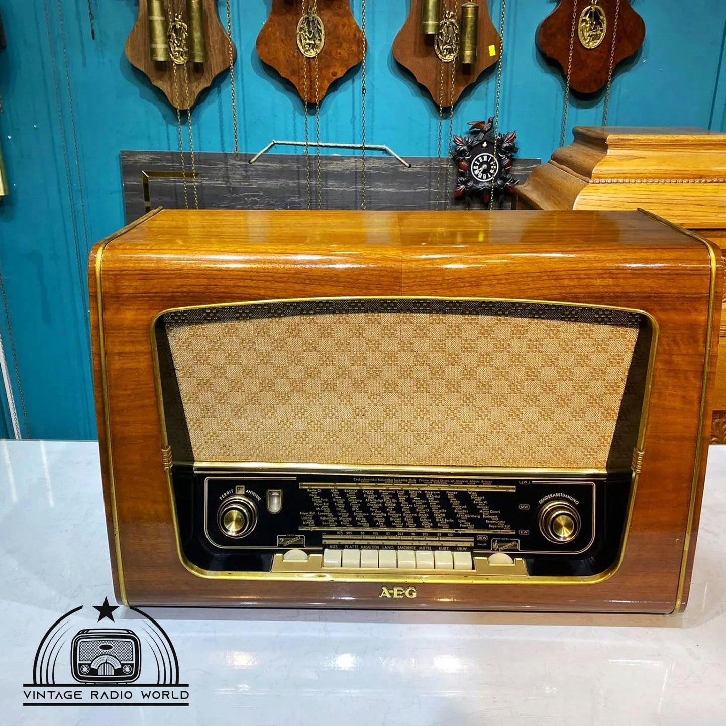 Vintage AEG 3034 Radio | Original Old Radio | Antique Radio | Classic Lamp Radio | Retro AEG Collectible