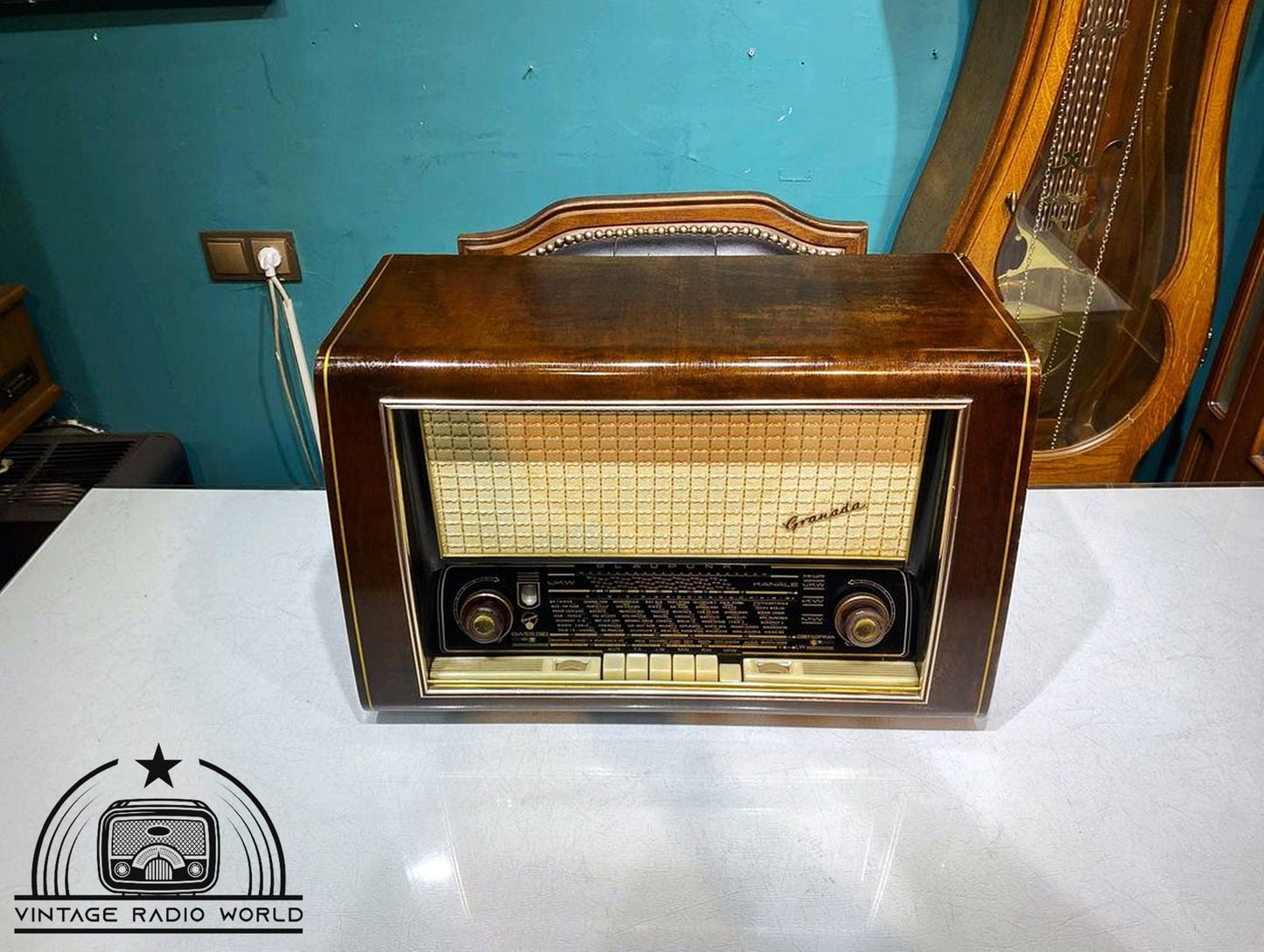 Blaupunkt Granada Radio - Authentic Vintage, Original Classic, Lamp Radio - Rediscover Nostalgia!