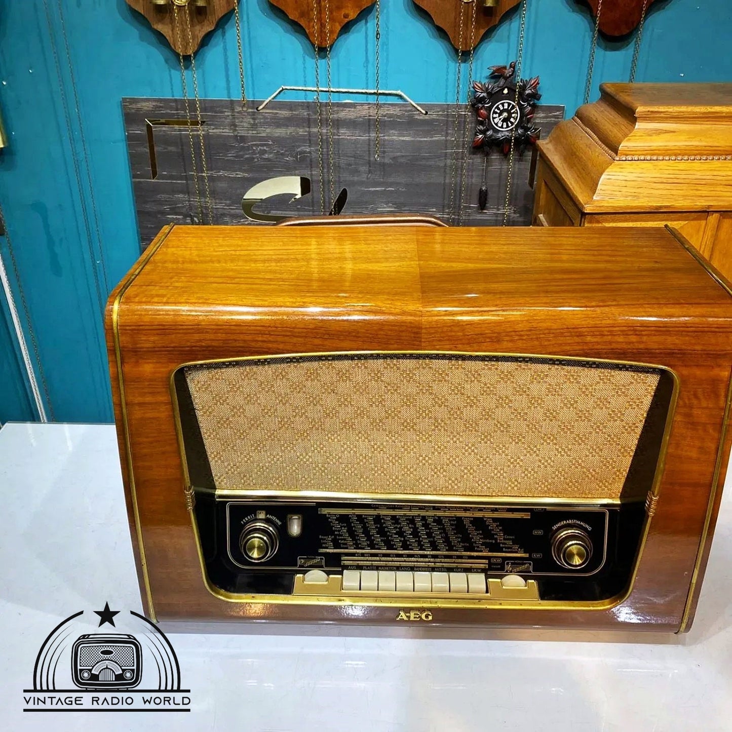 Vintage AEG 3034 Radio | Original Old Radio | Antique Radio | Classic Lamp Radio | Retro AEG Collectible