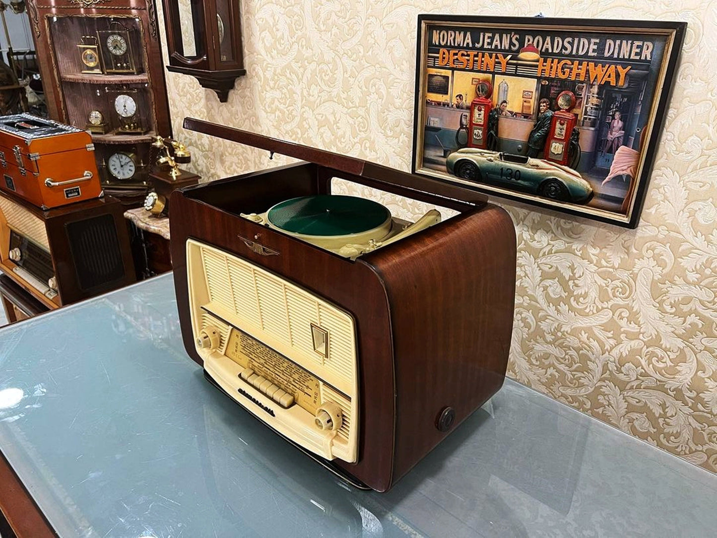 Sonneclair Vintage Radio - Original Classic, Lamp Radio - Dive into Nostalgia with Sonneclair Radio