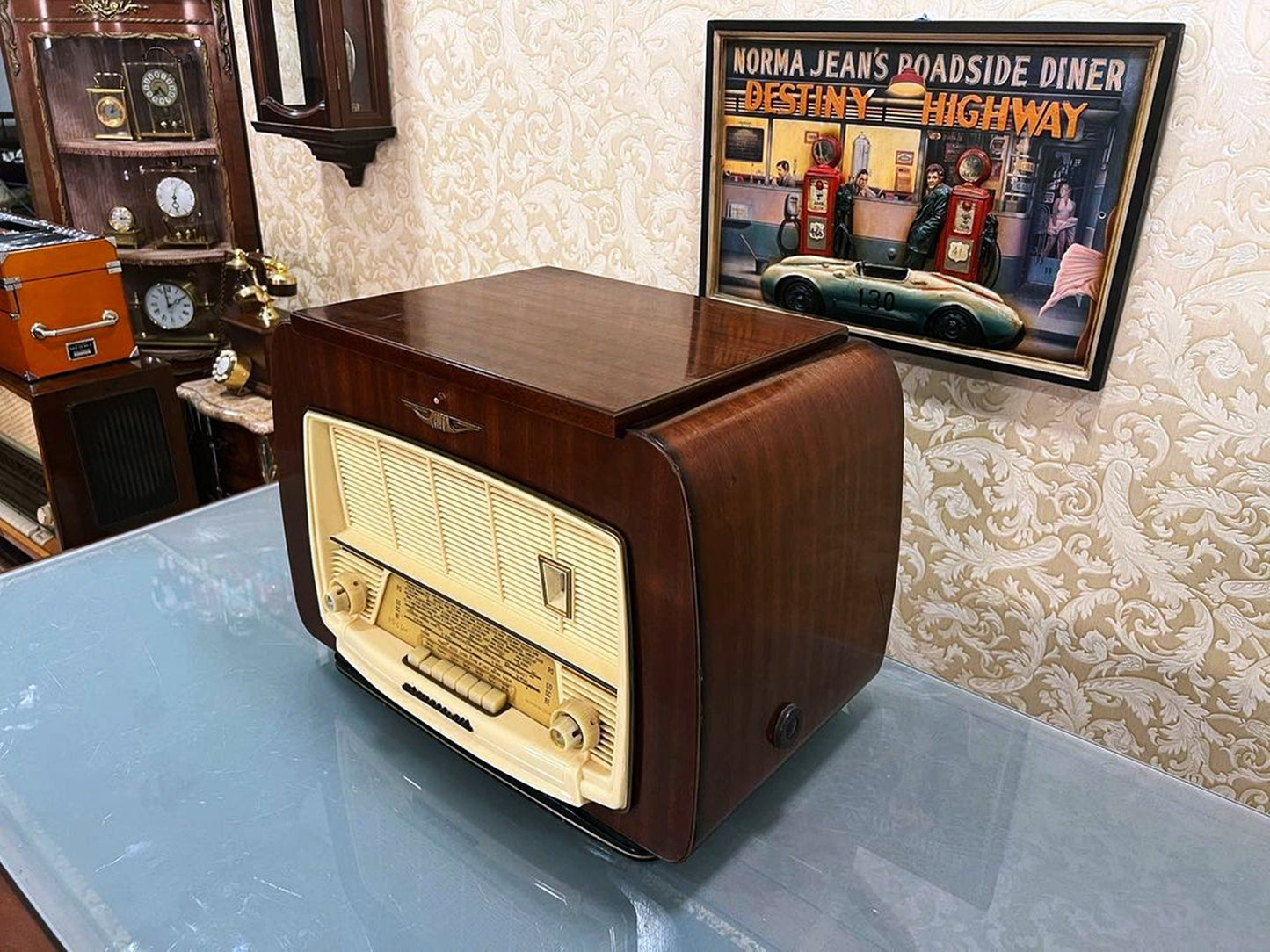Sonneclair Vintage Radio - Original Classic, Lamp Radio - Dive into Nostalgia with Sonneclair Radio