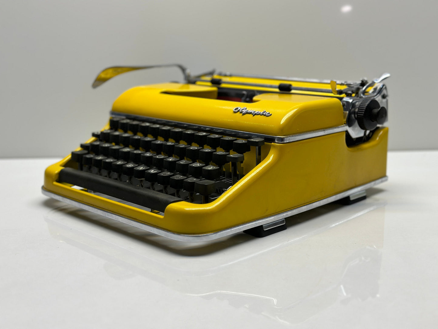 Yellow Olympia SM3 Typewriter with Matching Yellow Bag - QWERTY Keyboard for Timeless Writing