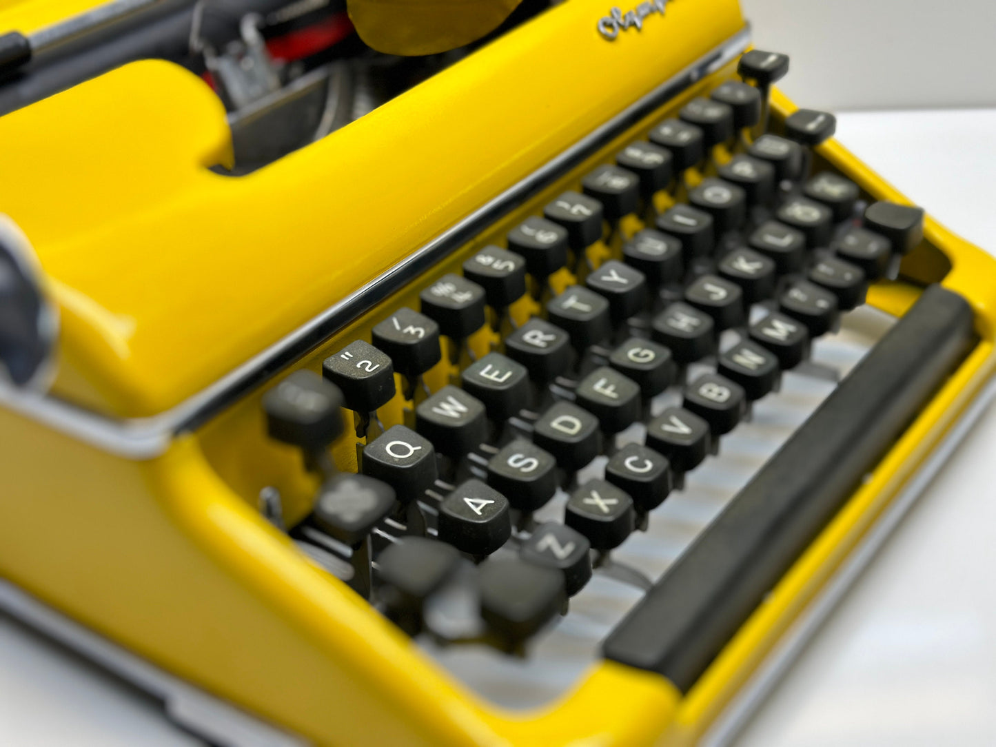 Yellow Olympia SM3 Typewriter with Matching Yellow Bag - QWERTY Keyboard for Timeless Writing
