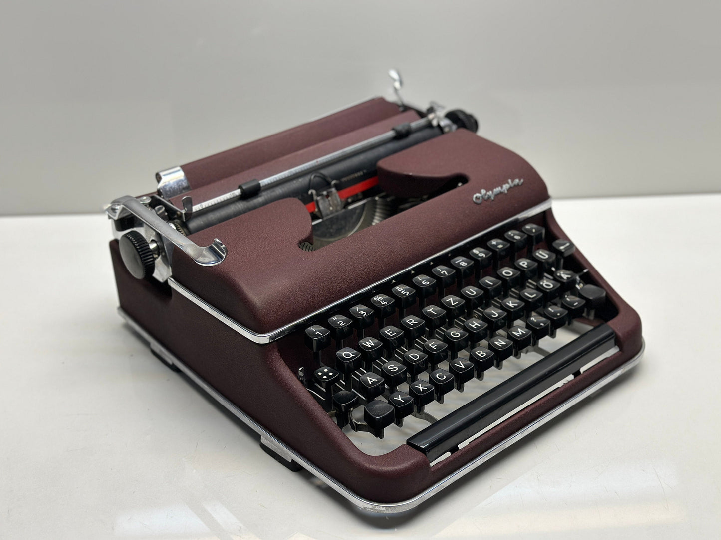 Olympia SM3 Typewriter - Bordeaux Color, Black Keys, Flawless Typing, Dual-Color Capability, Wooden Carrying Case