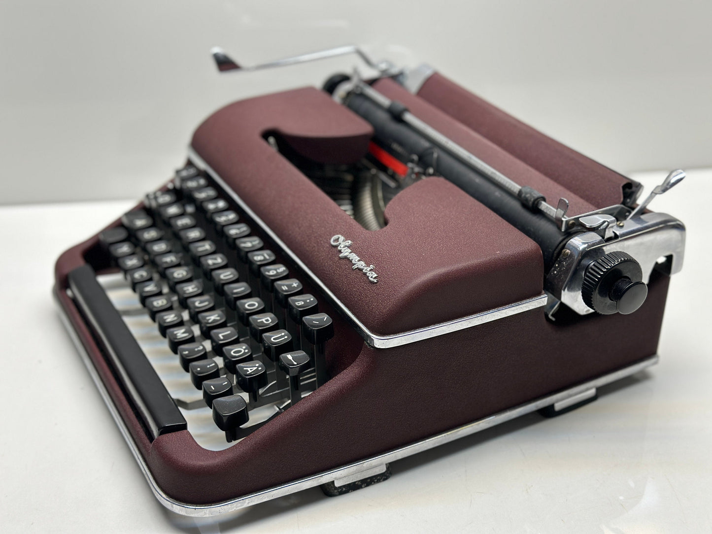 Olympia SM3 Typewriter - Bordeaux Color, Black Keys, Flawless Typing, Dual-Color Capability, Wooden Carrying Case