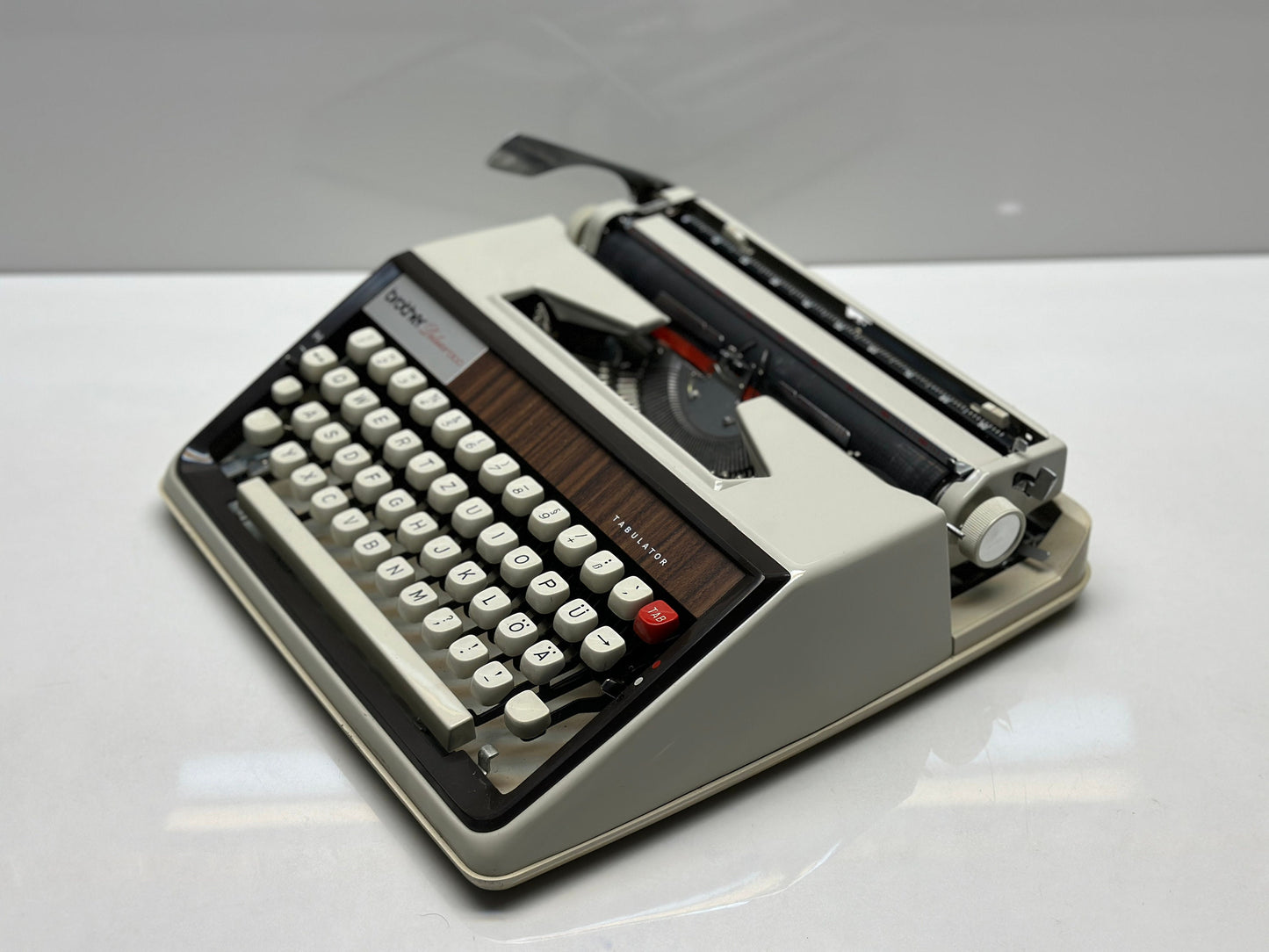 Brother Deluxe Typewriter - Vintage 1955 Edition in Classic Whiter - Warranty Included, Complete Documentation, Portable Case,