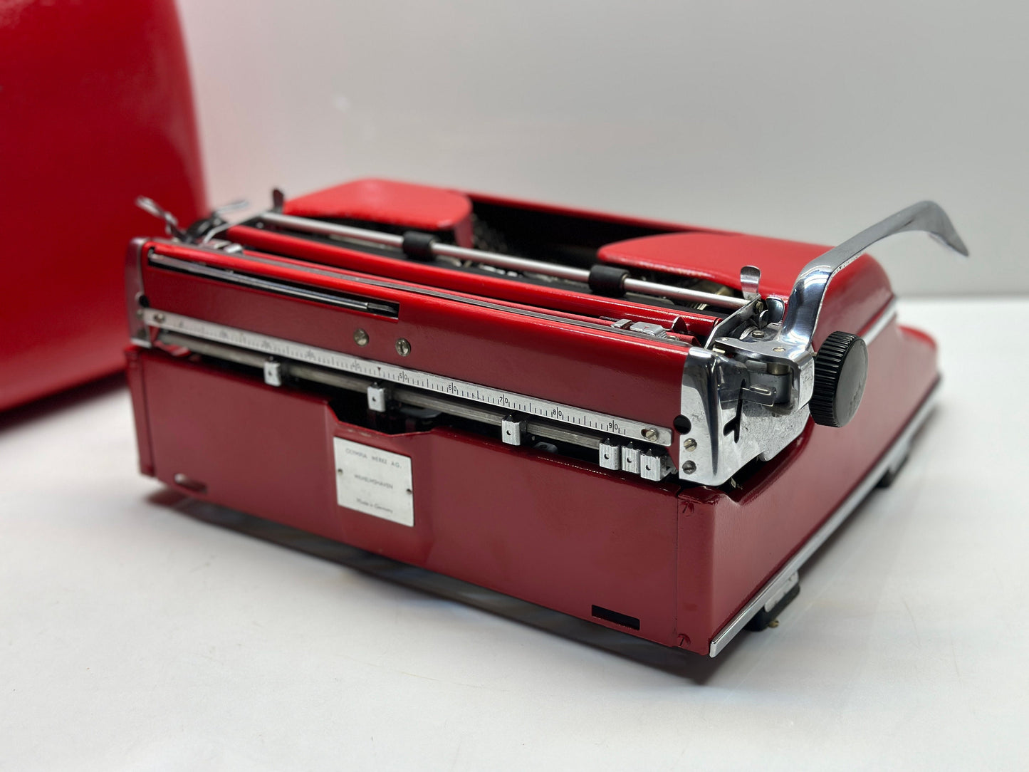 Red Olympia SM3 Typewriter - Refreshed Aesthetics, Red Carrying Case, and Unique,Best Gift,Antique Gift,Red Typewriter,typewriter working