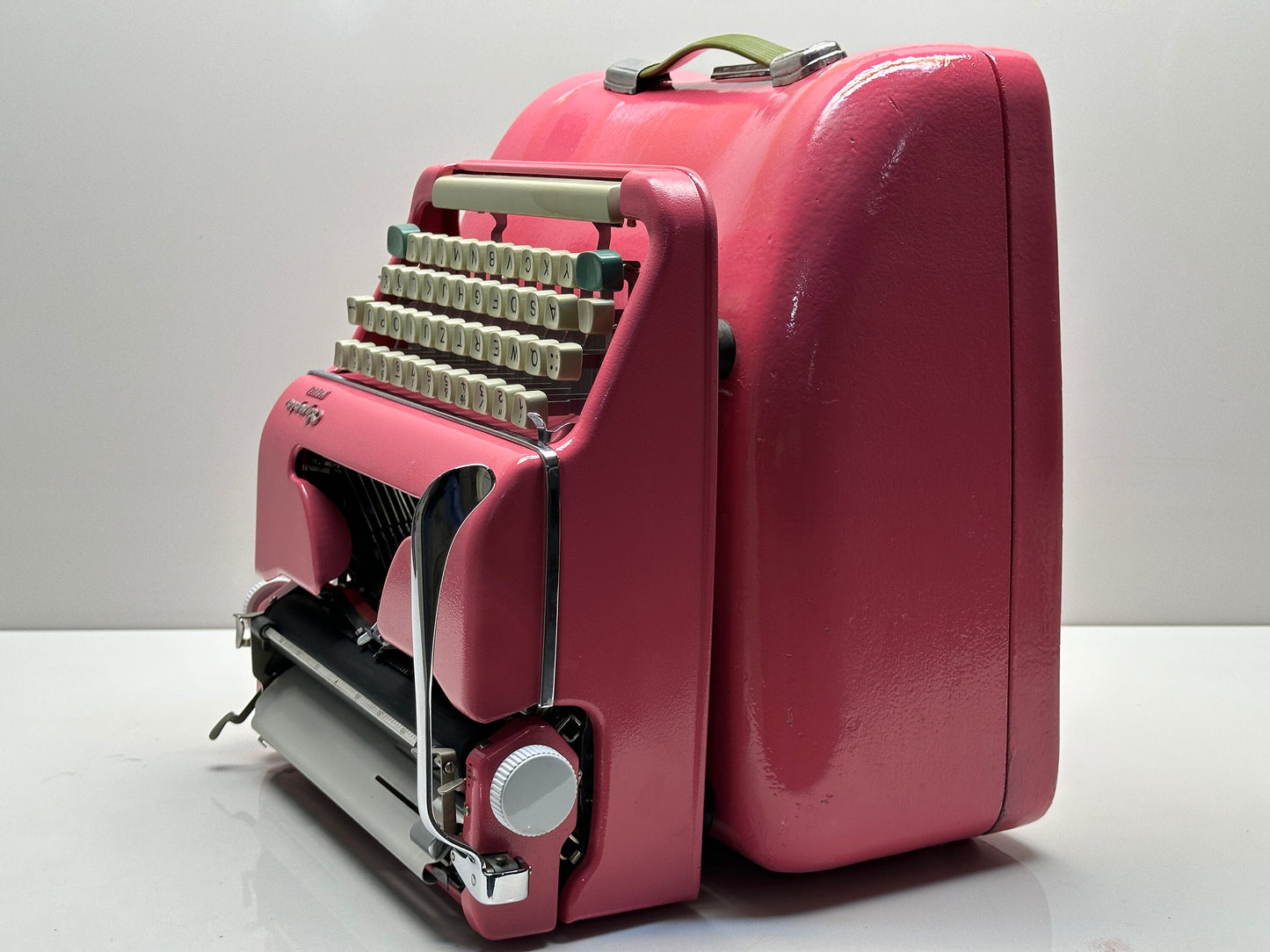 Olympia SM5 Typewriter / Antique Typewriter,Pink Typewriter,Premium GIFT