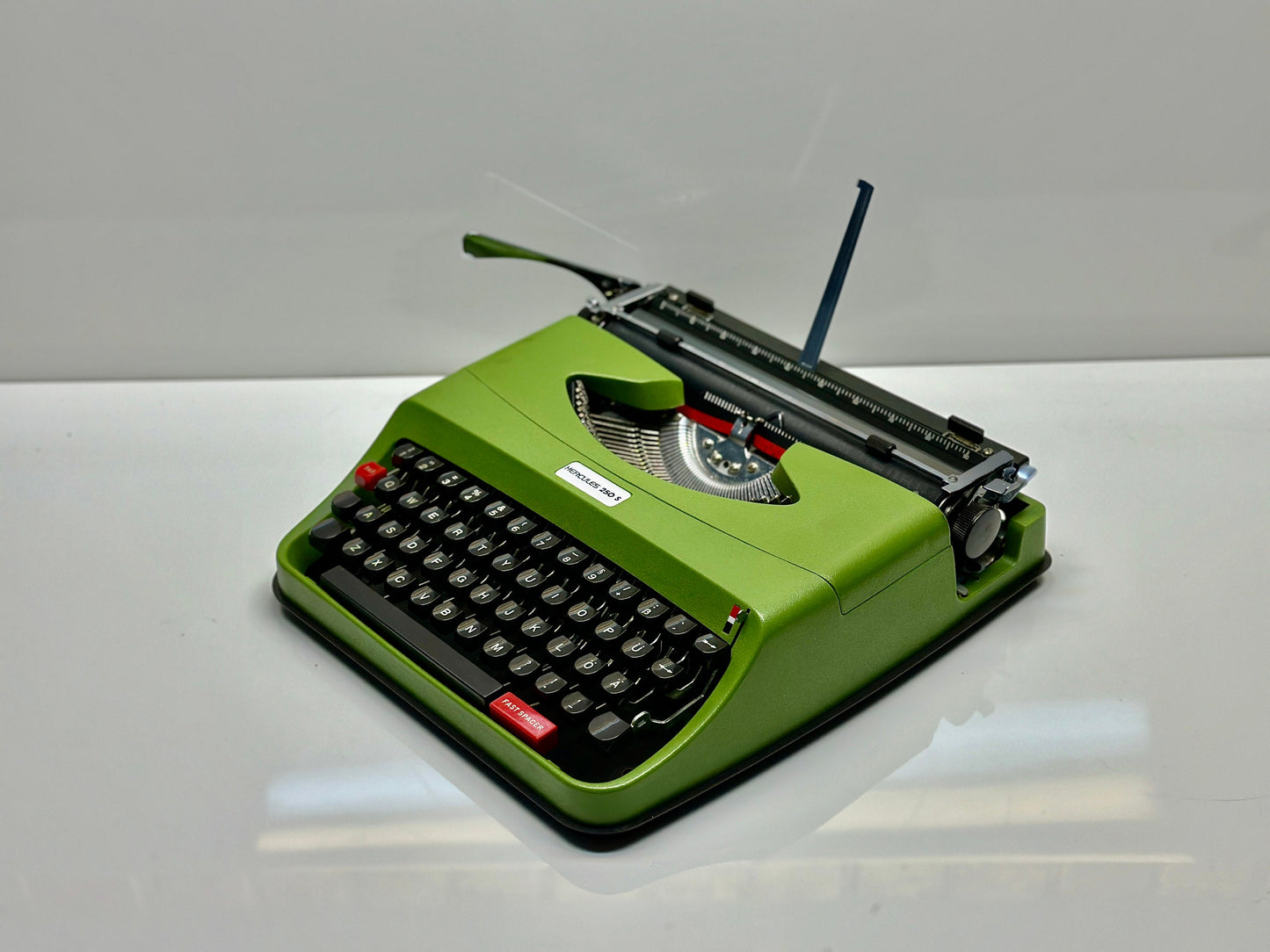 Handwritten Elegance Typewriter, handwritten typewriterHERCULES 250 S Typewriter , Premium Gift, Best Antique Gift, Christmas Present