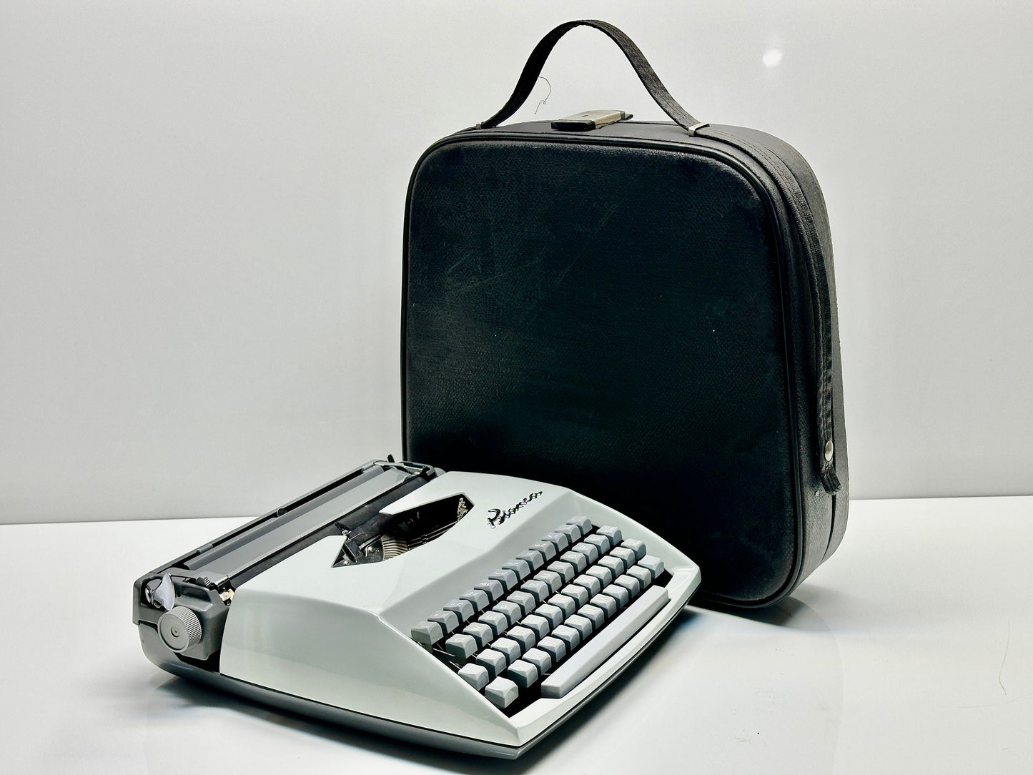 Consul Typewriter - Affordable Typing Pleasure, Premium Gift,Best Antique Gift, Christmas Present - With Case,Documentation, and Maintenance
