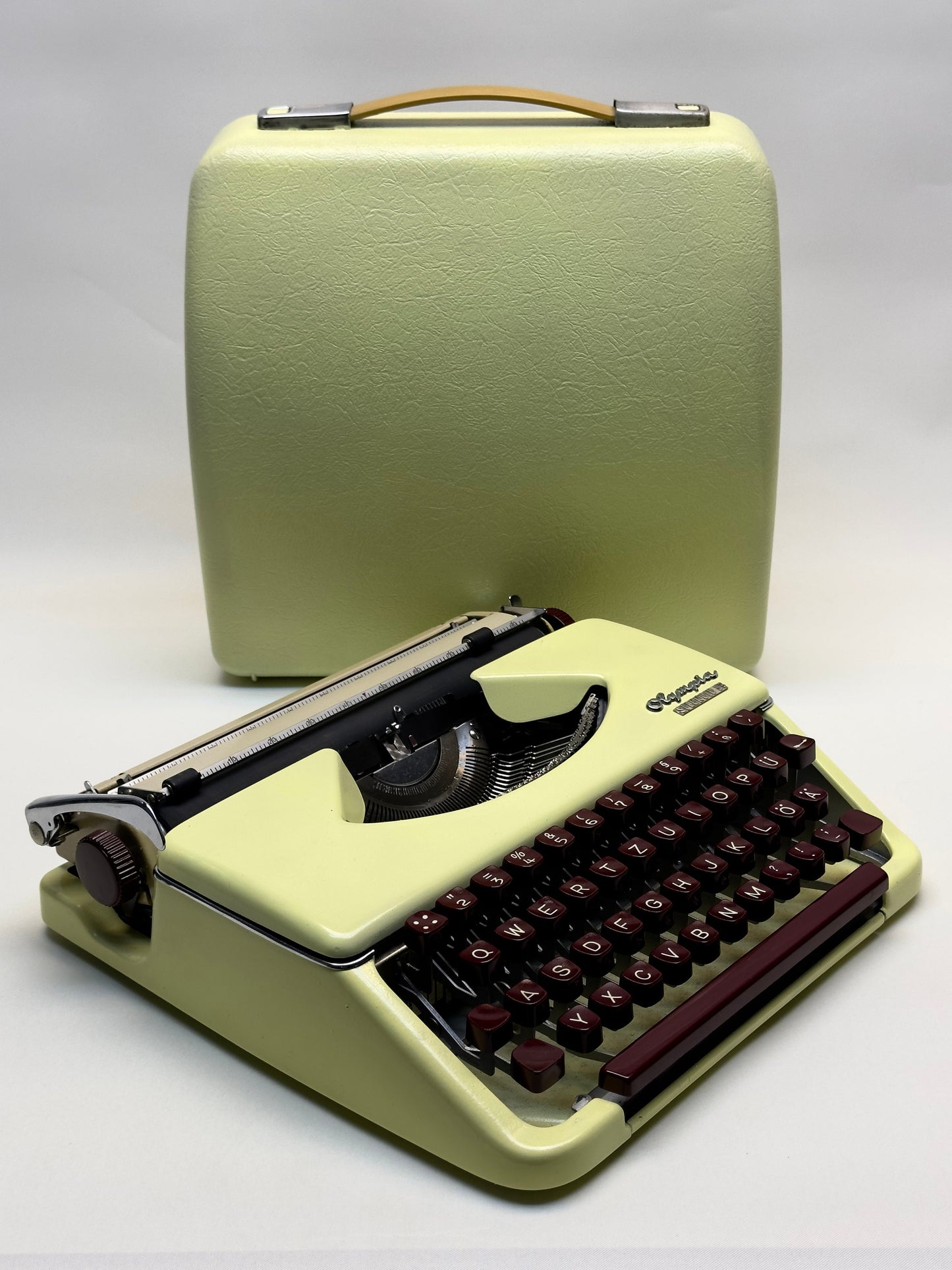 Olympia Splendid Typewriter - Elegant Beige with Matching Case, Newly Refinished, Burgundy Keyboard