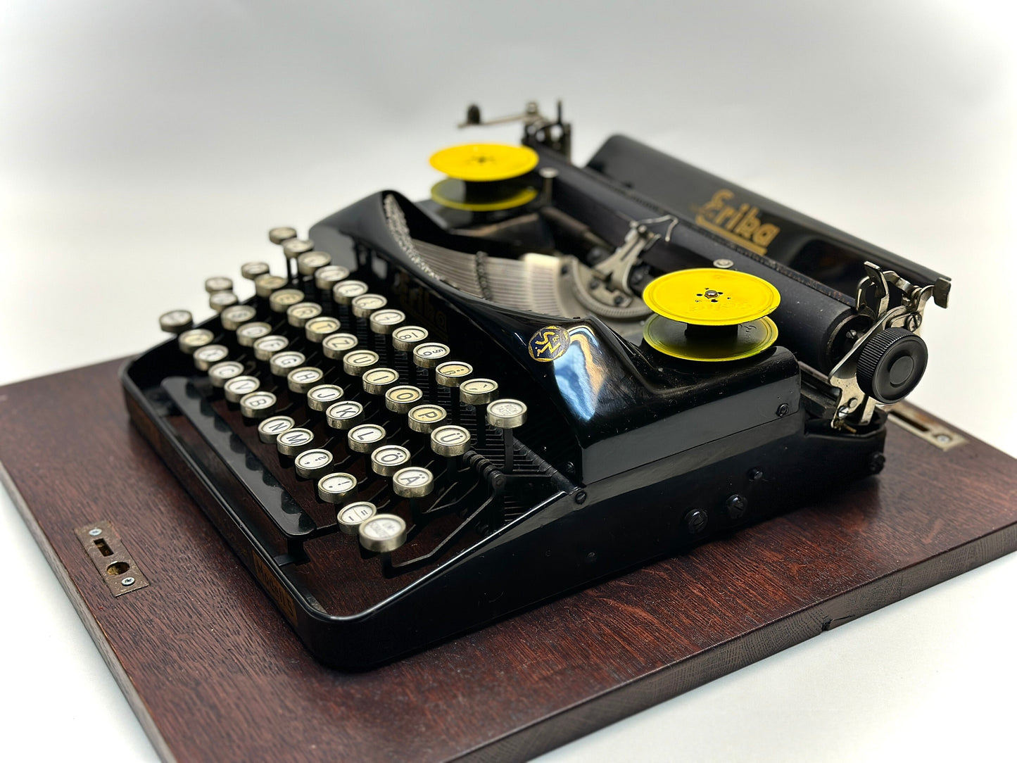 Rare Erika Antique Typewriter - Vintage 1940 Edition in Classic Black - 1940 Model, Best Gift,Antique Typewriter,Europe Typewriter