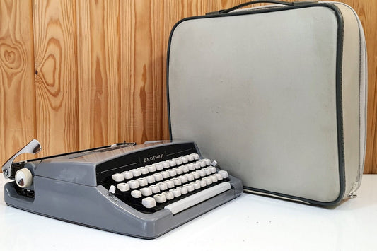 Brother Deluxe Typewriter, Like New, Fully Serviced, Vintage Working Typewriter, Operational Perfection, Perfect Writer’s Gift
