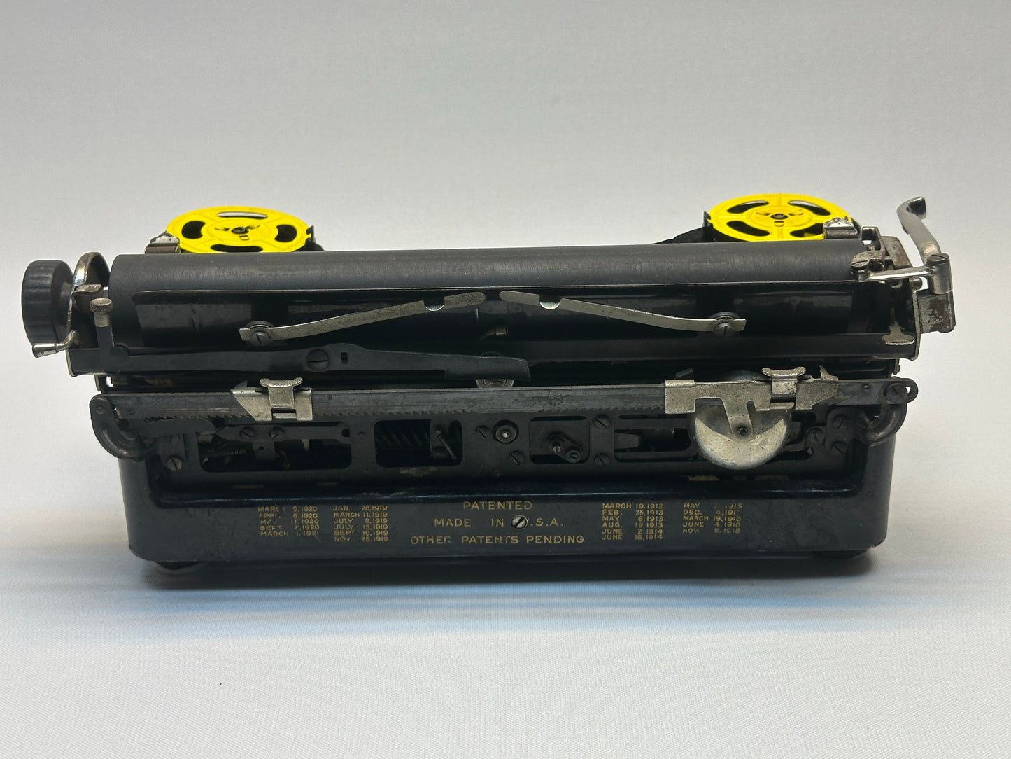 Underwood Standard Portable (3-bank) Typewriter - Classic Black, Vintage Underwood Model from 1921