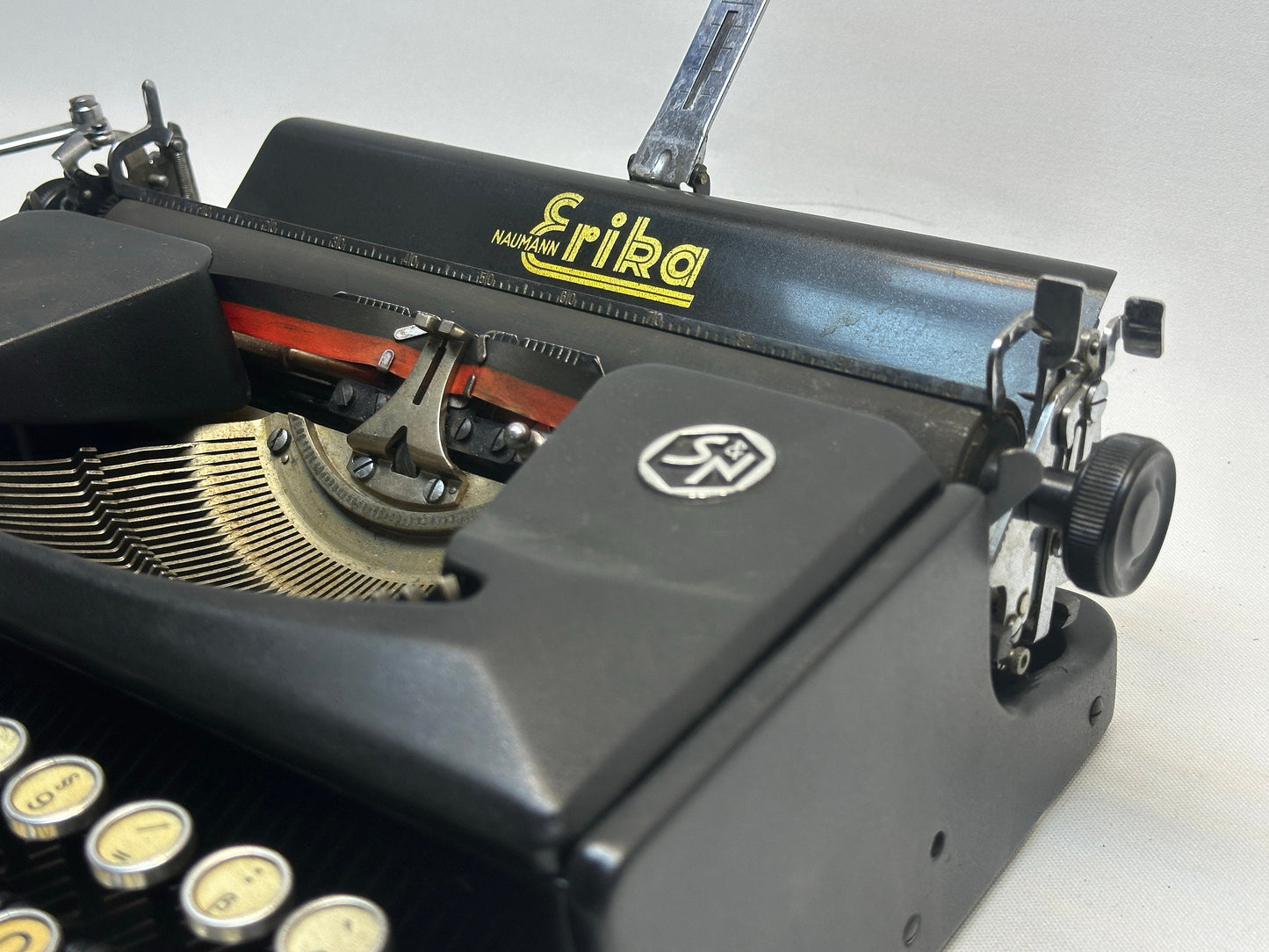 Erika Typewriter Model 5 - Vintage Black Charm, Crafted from 1955 Onward, Premium Quality, Antique Elegance - A Timeless Gift