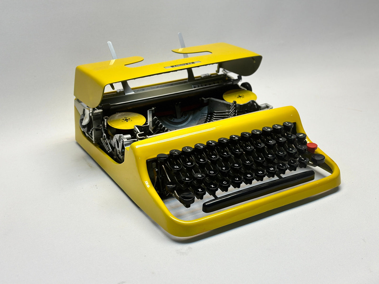 Olivetti Lettera 32 Typewriter - Vintage 1960 Model in Yellow with QWERTY Keyboard and Leather Bag