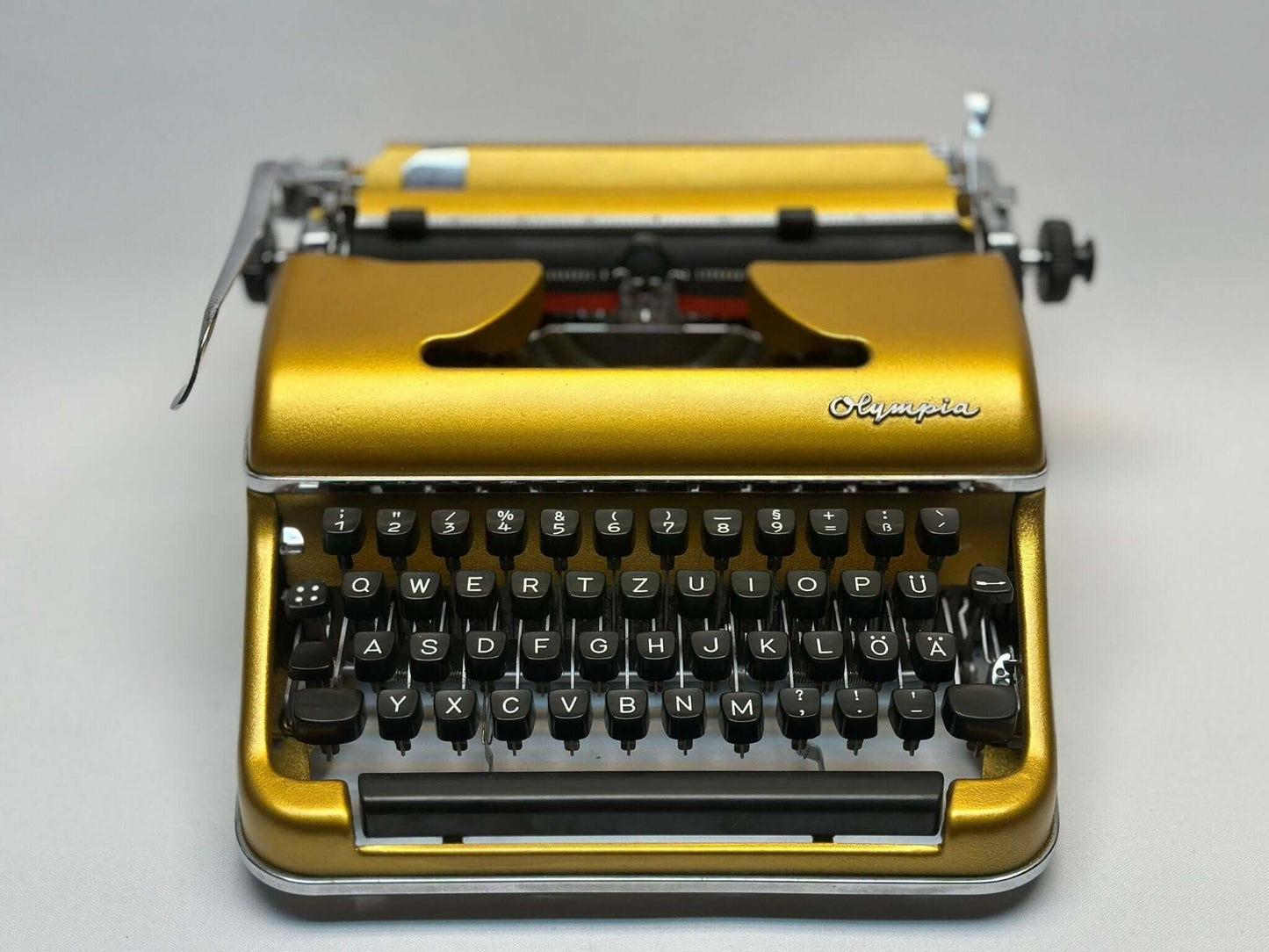 Premium Gold Olympia SM3/SM4 Typewriter - Vintage 1955 Model in Luxurious Gold Finish with QWERTZ Layout