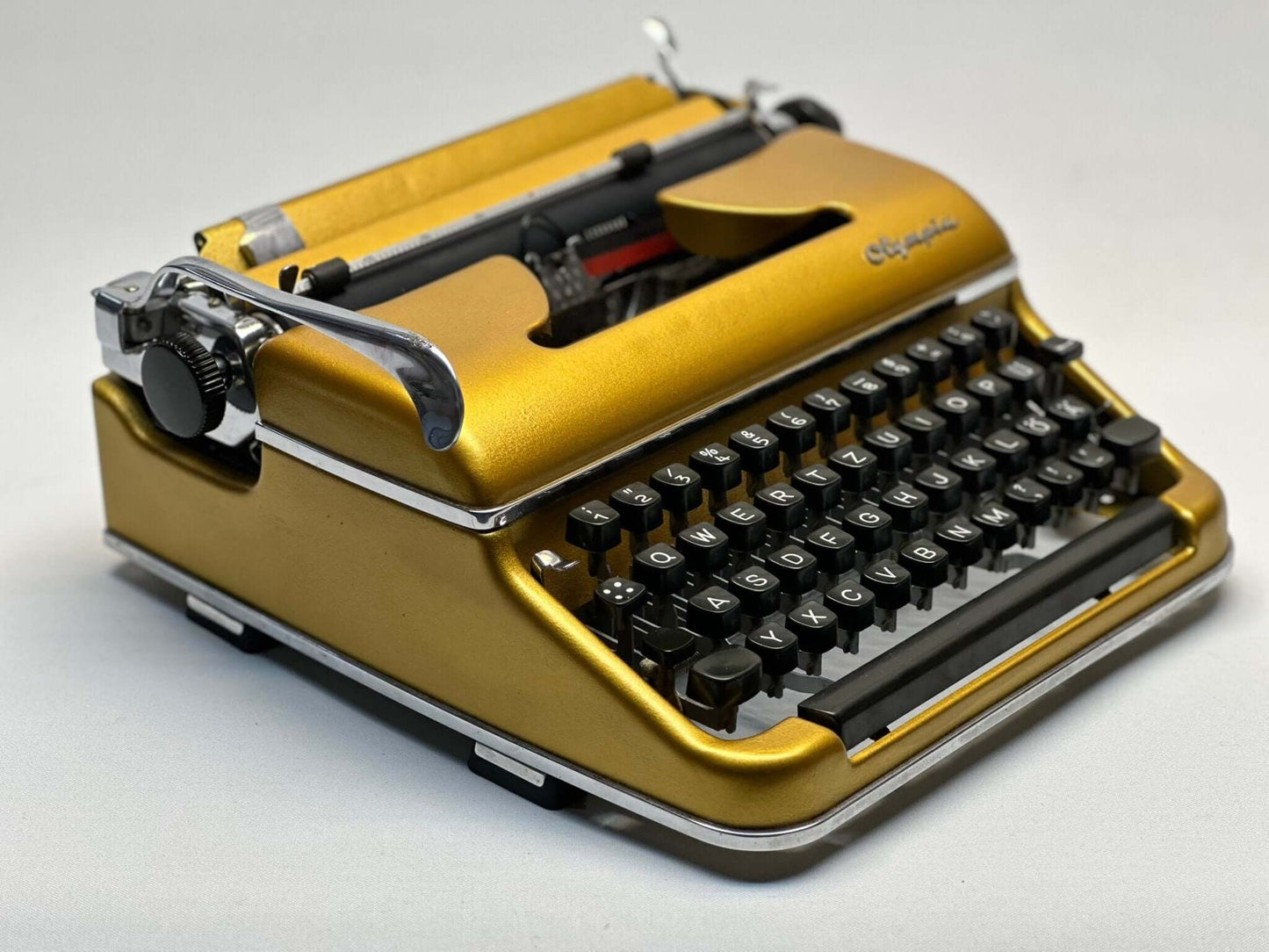 Premium Gold Olympia SM3/SM4 Typewriter - Vintage 1955 Model in Luxurious Gold Finish with QWERTZ Layout