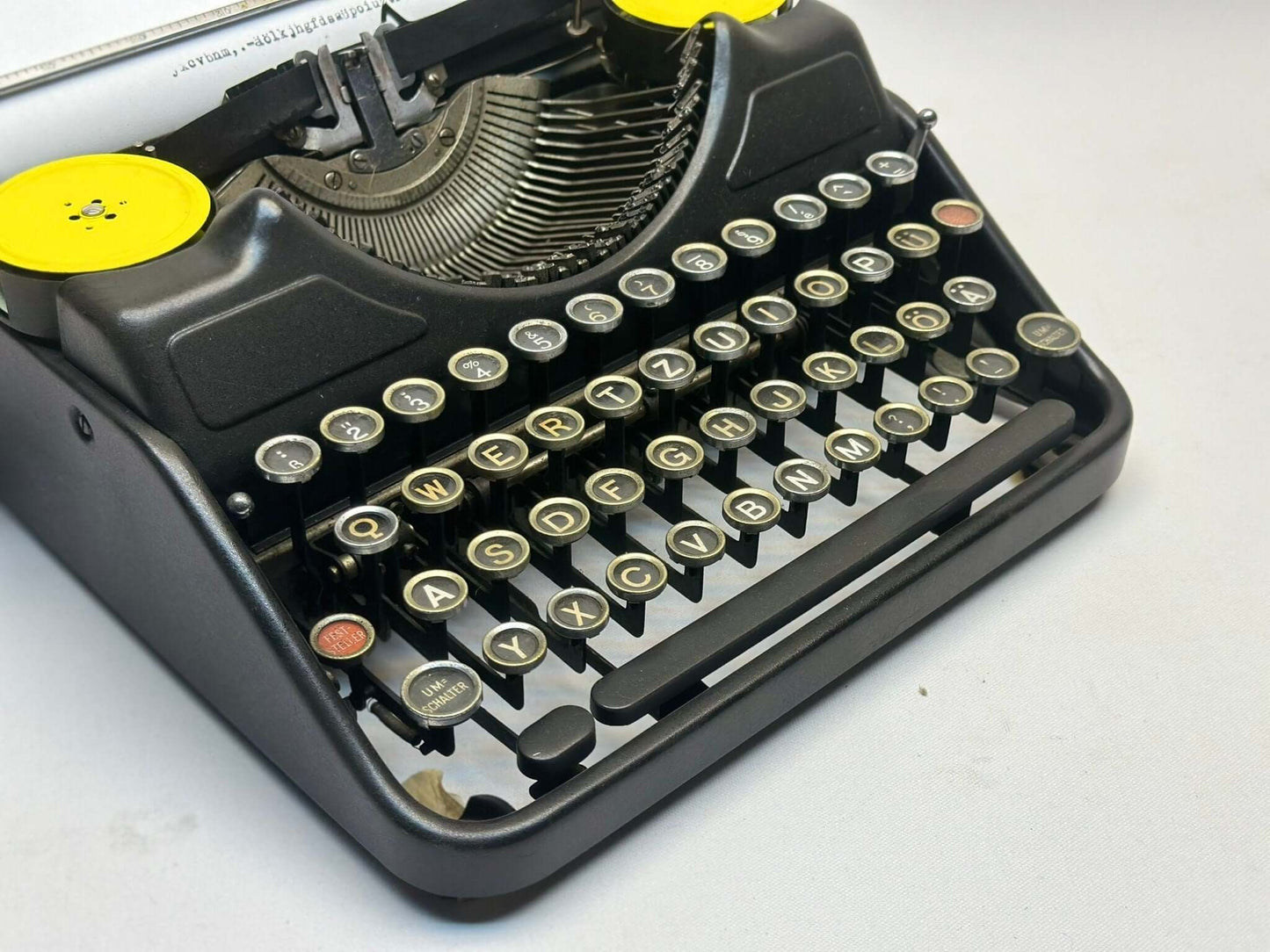 Classic Black Continental Typewriter - Vintage 1945 Model with QWERTZ Layout and Glass Key Keyboard -Antique Typewriter - Old Type Writer