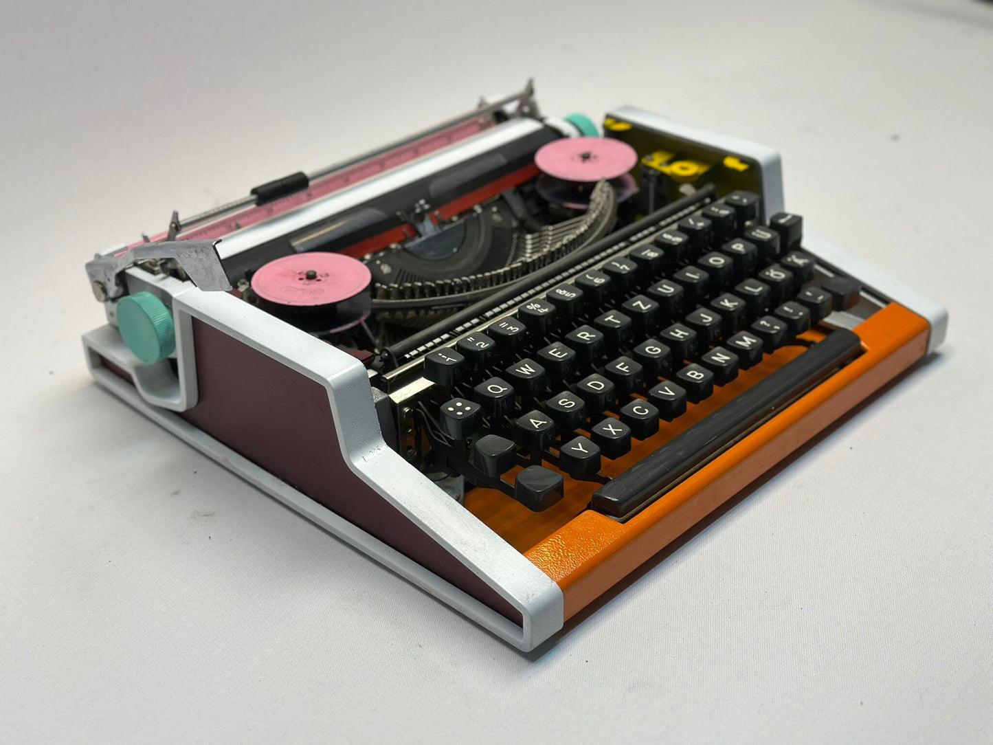 Vintage Olympia Traveller Typewriter - 1955 Model with QWERTZ Layout and Black Key Keyboard -Antique Typewriter - Old Type Writer