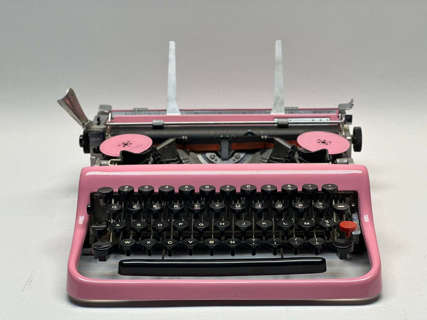 Rare! QWERTY Olivetti Lettare 32 Typewriter - Vibrant Pink Design - Antique Typewrter - Old Typewriter - Best Gift - Antique Gift