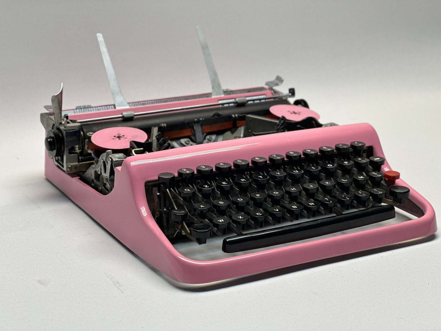 Rare! QWERTY Olivetti Lettare 32 Typewriter - Vibrant Pink Design - Antique Typewrter - Old Typewriter - Best Gift - Antique Gift
