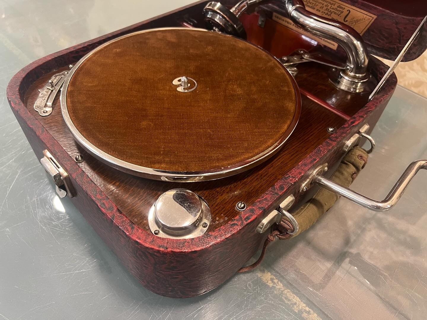 Flawless 1930s French Portable Gramophone | Fully Functional | Rare Piece- Turntable
