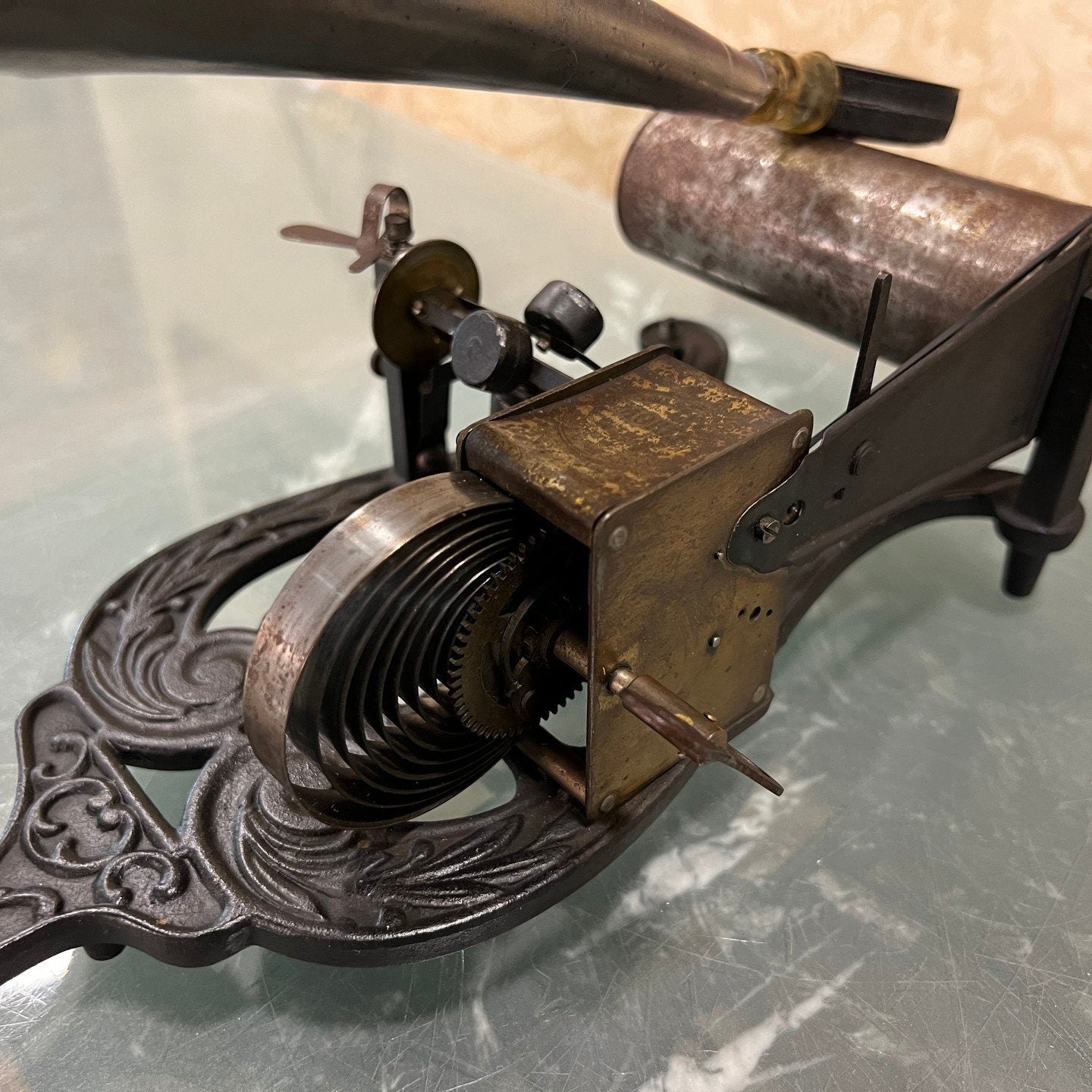 LIRA Phonograph | 1902 German-Made | Rare Collectible | Excellent Condition | Fully Functional.