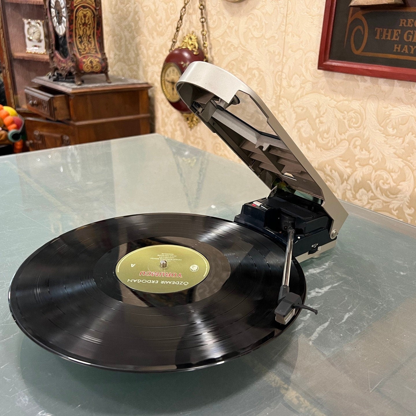 Antique Audio Technica AT 727 Sound Burger | Portable Stereo Turntable | 33/45 RPM | Battery & Adapter Operated