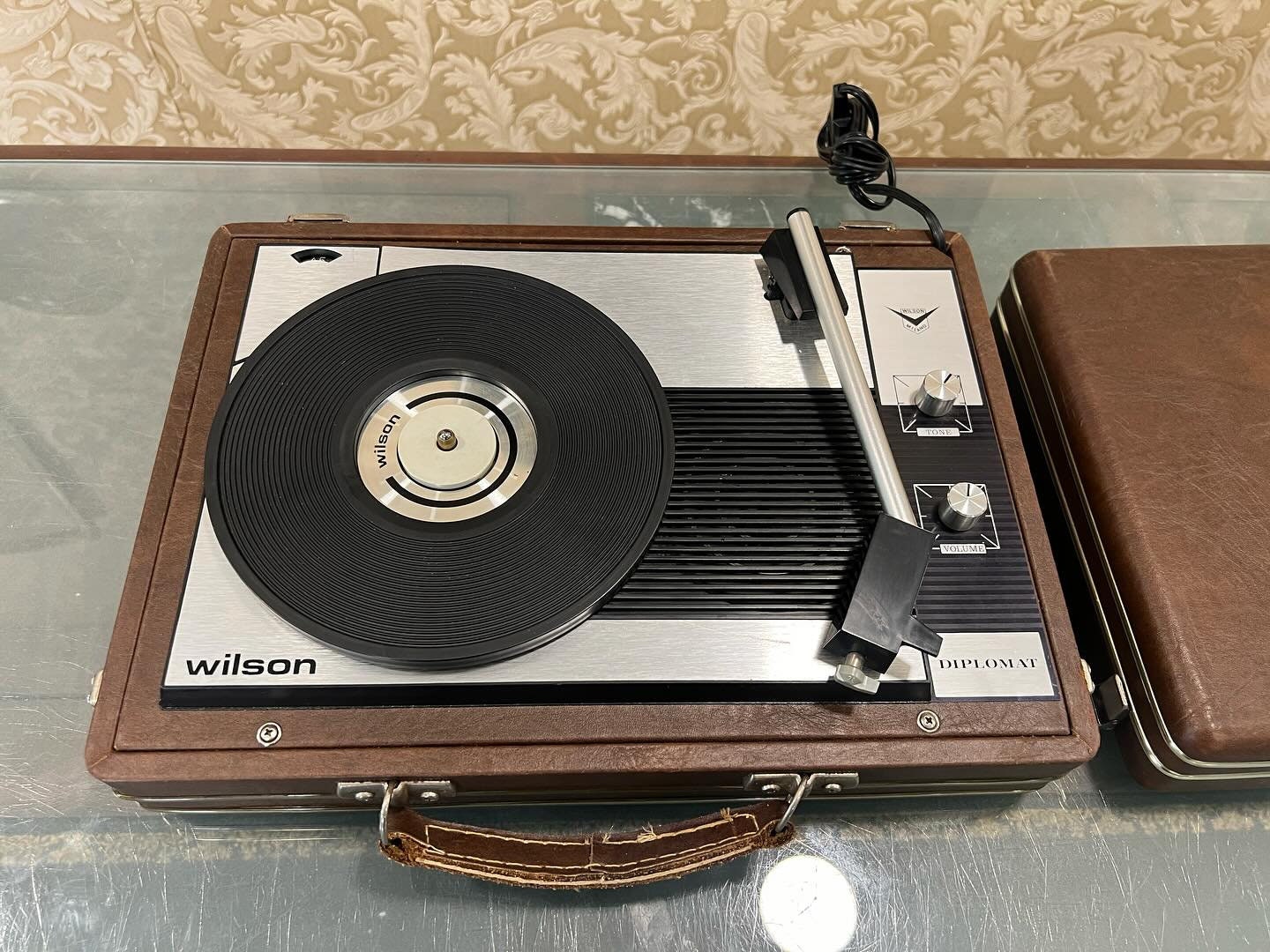 Wilson Portable Record Player | 33-45 RPM | High Condition | Fully Functional- Turntable