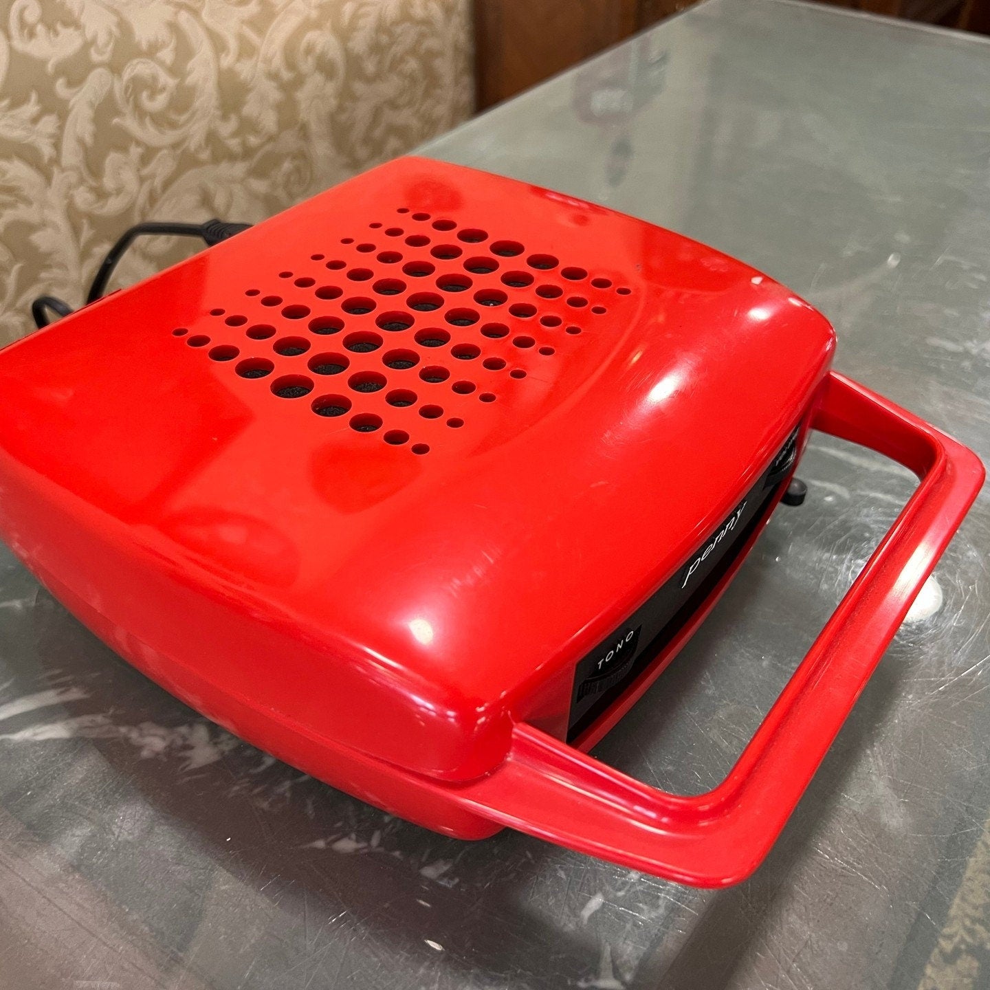 Penny 45 RPM Portable Record Player | High Condition | Fully Functional- Turntable