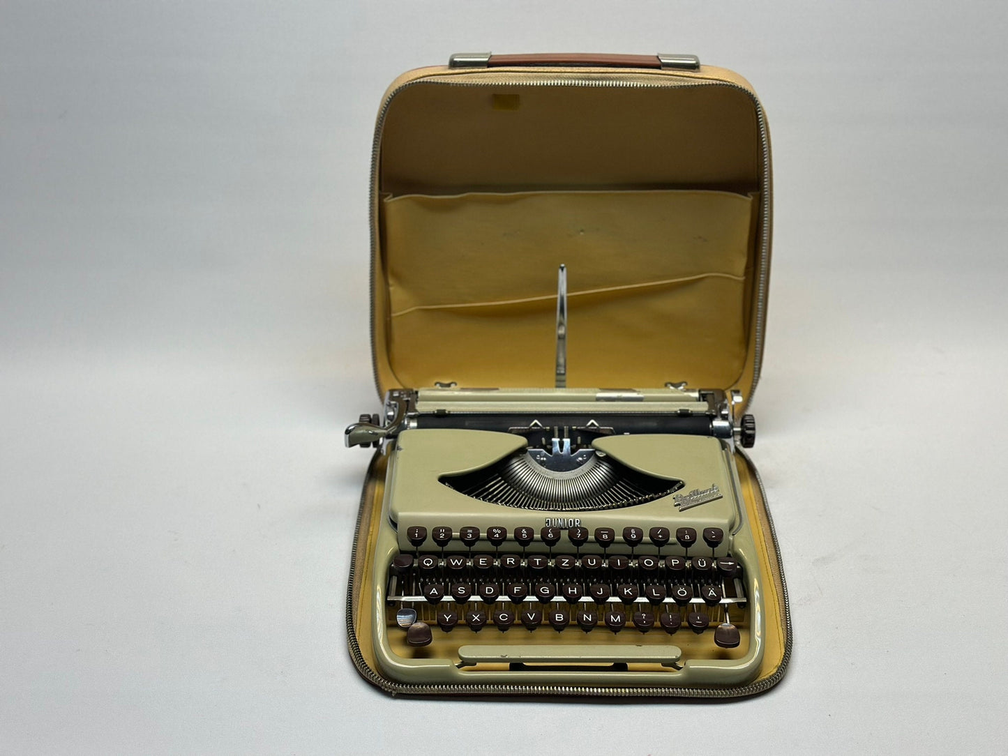 Extremely Rare! The Thinnest Typewriter Ever Made - Junior Brillant | Collectible Limited Edition Antique Portable Writing Machine