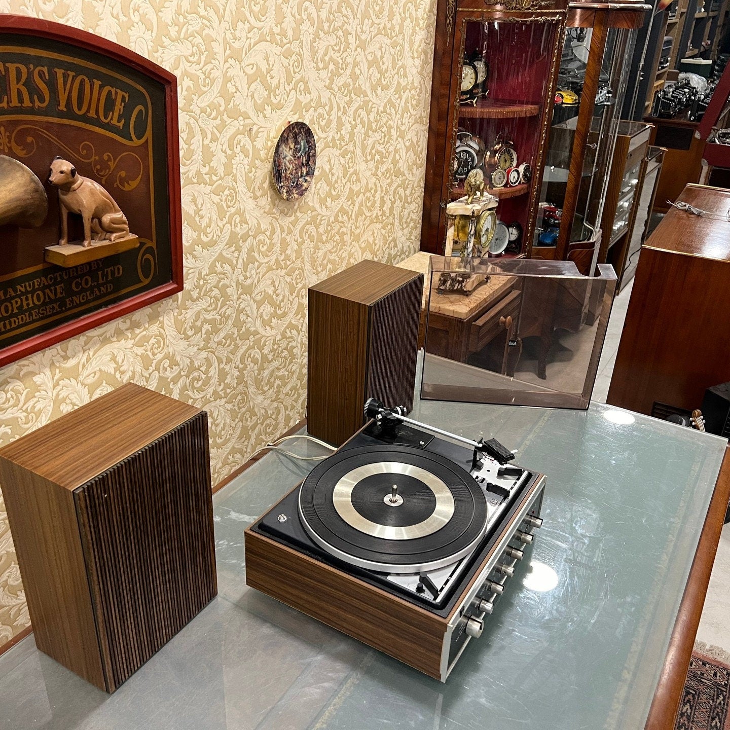 Dual HS 130 Turntable with German Saba Speakers | High Condition | Fully Functional- Turntable