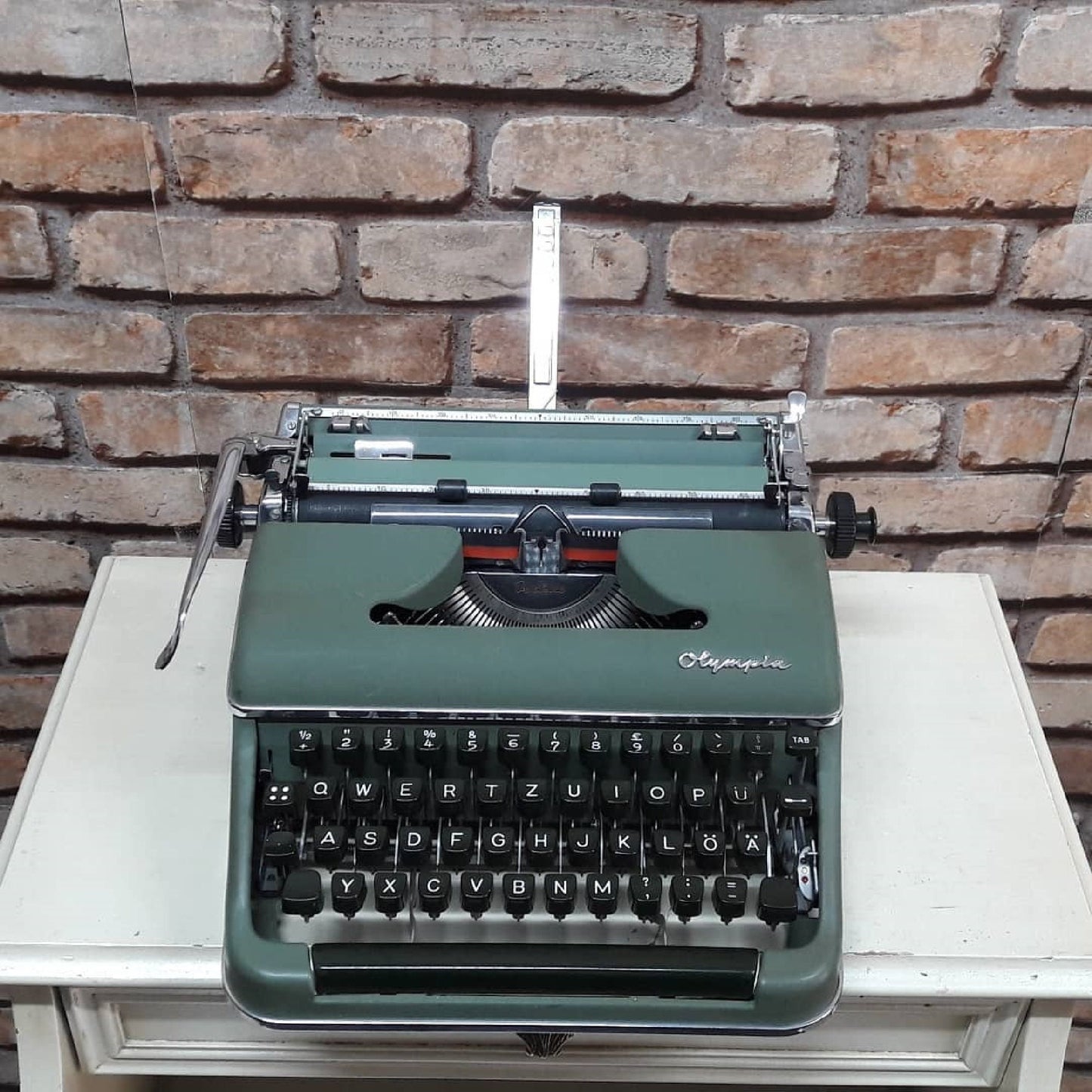 Olympia Sm3 Typewriter + Case / The Most Special Gift,typewriter working
