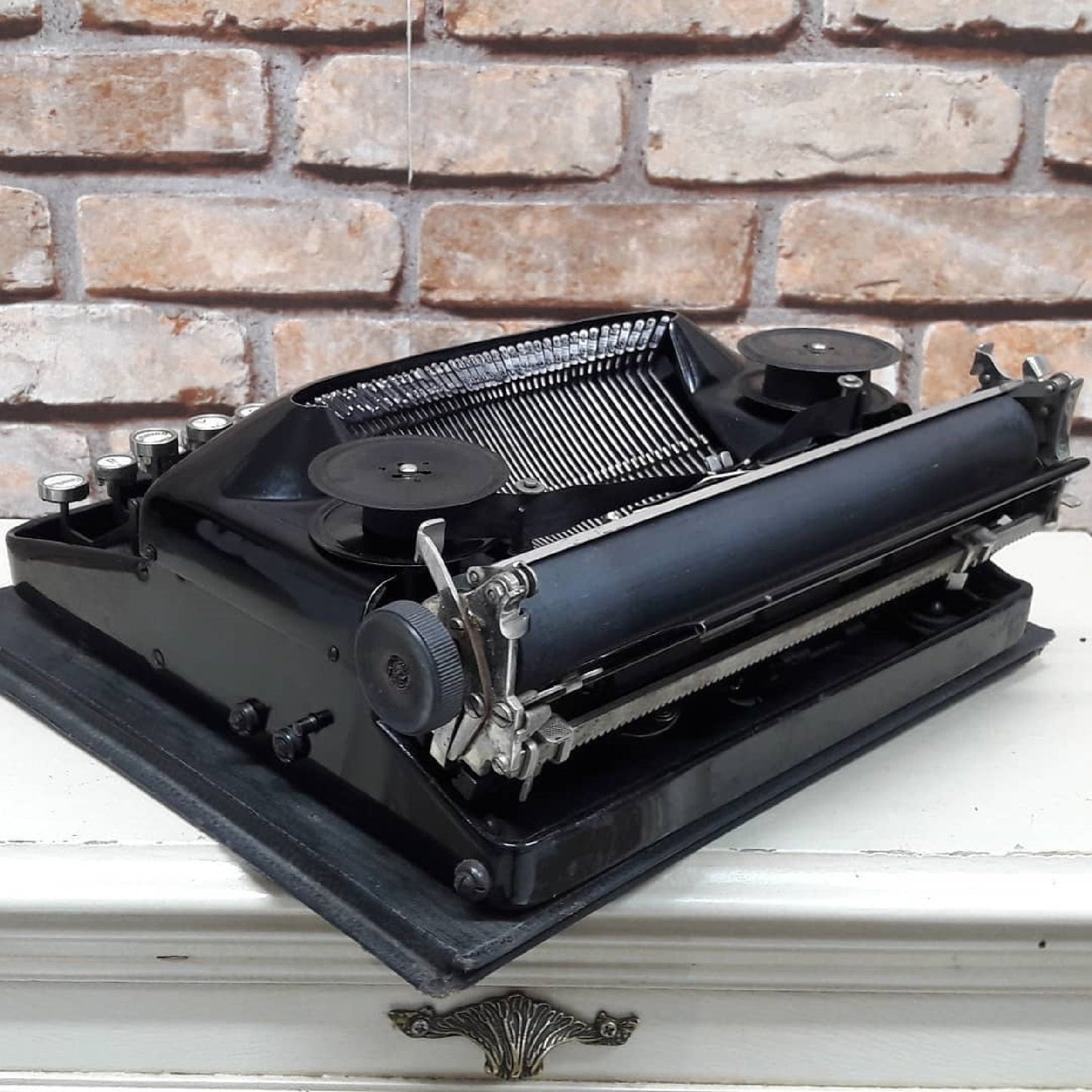 Erika Typewriter | Antique Charm, Fully Operational | Ideal Gift for Vintage Enthusiasts | Elevate Your Writing Experience!