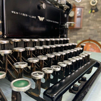 Continental  Typewriter,typewriter working