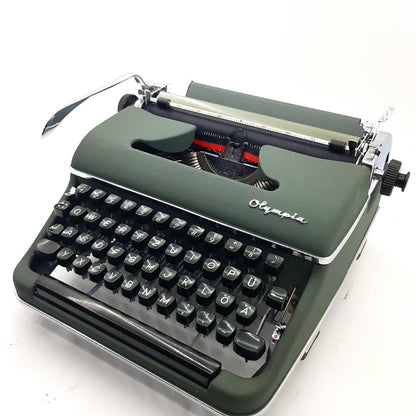 Olympia SM3 Typewriter with Case - The Most Special Gift - Vintage Green,typewriter working