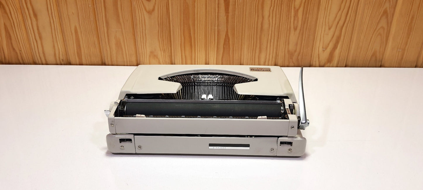 The Privileg typewriter will be the most beautiful gift for your loved ones,making it the most interesting gift for the people you care abou