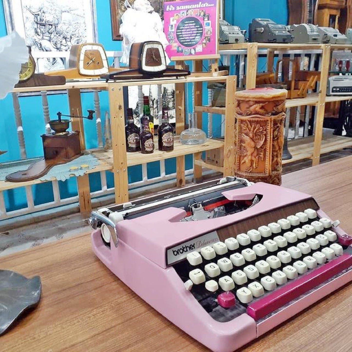 Brother Deluxe Typewriter - Antique Elegance, Modern Reliability!