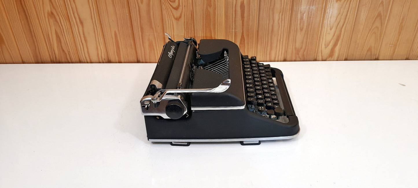 Antique Olympia SM2 Typewriter | Rare Mechanical Writing Instrument from the 1950s,typewriter working