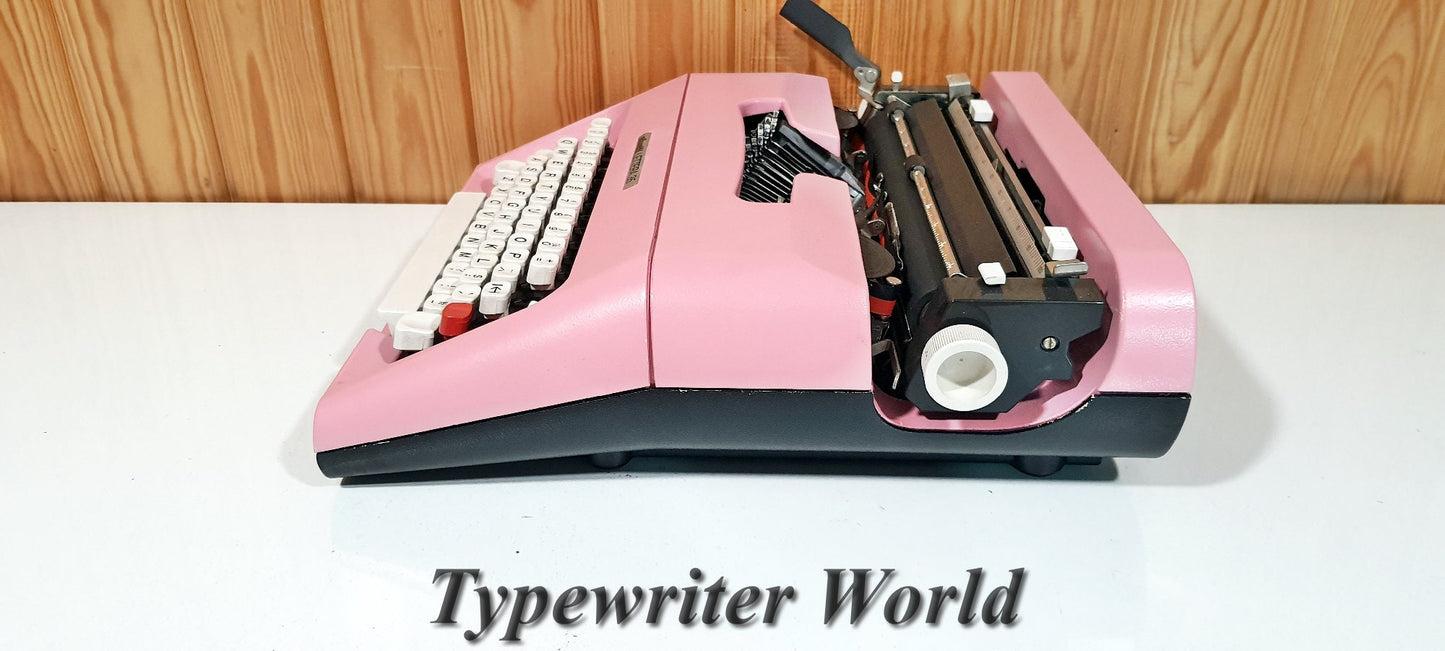 Olivetti Lettera 35 Pink Typewriter - Premium QWERTY Gift