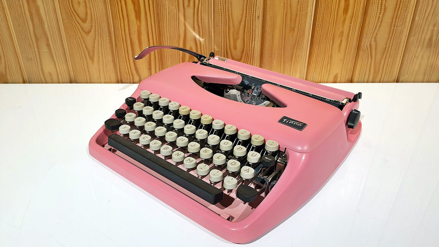 Adler Tippa Pink Typewriter - 1960 - Vintage Mechanical Keyboard,typewriter working