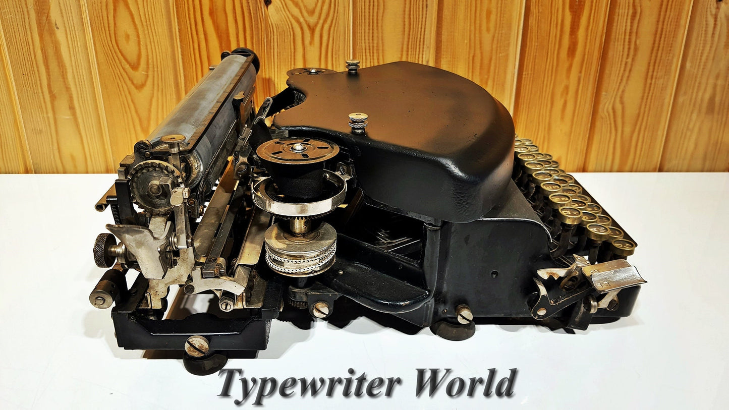 Adler 1940 Premium Typewriter | Vintage Elegance & Fully Functional