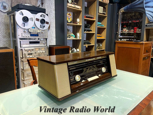 Philips Reverbeo - A Harmonious Blend of Vintage Elegance and Audio Excellence