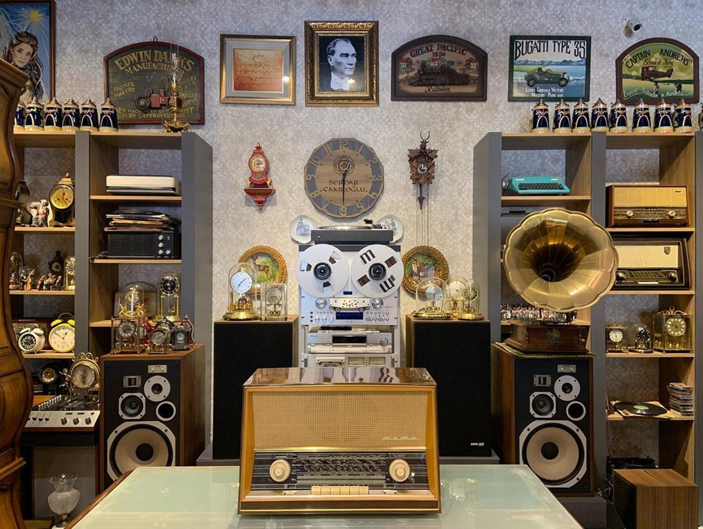 SABA Triberg-125 Radio - Vintage Audio Elegance - For Sale