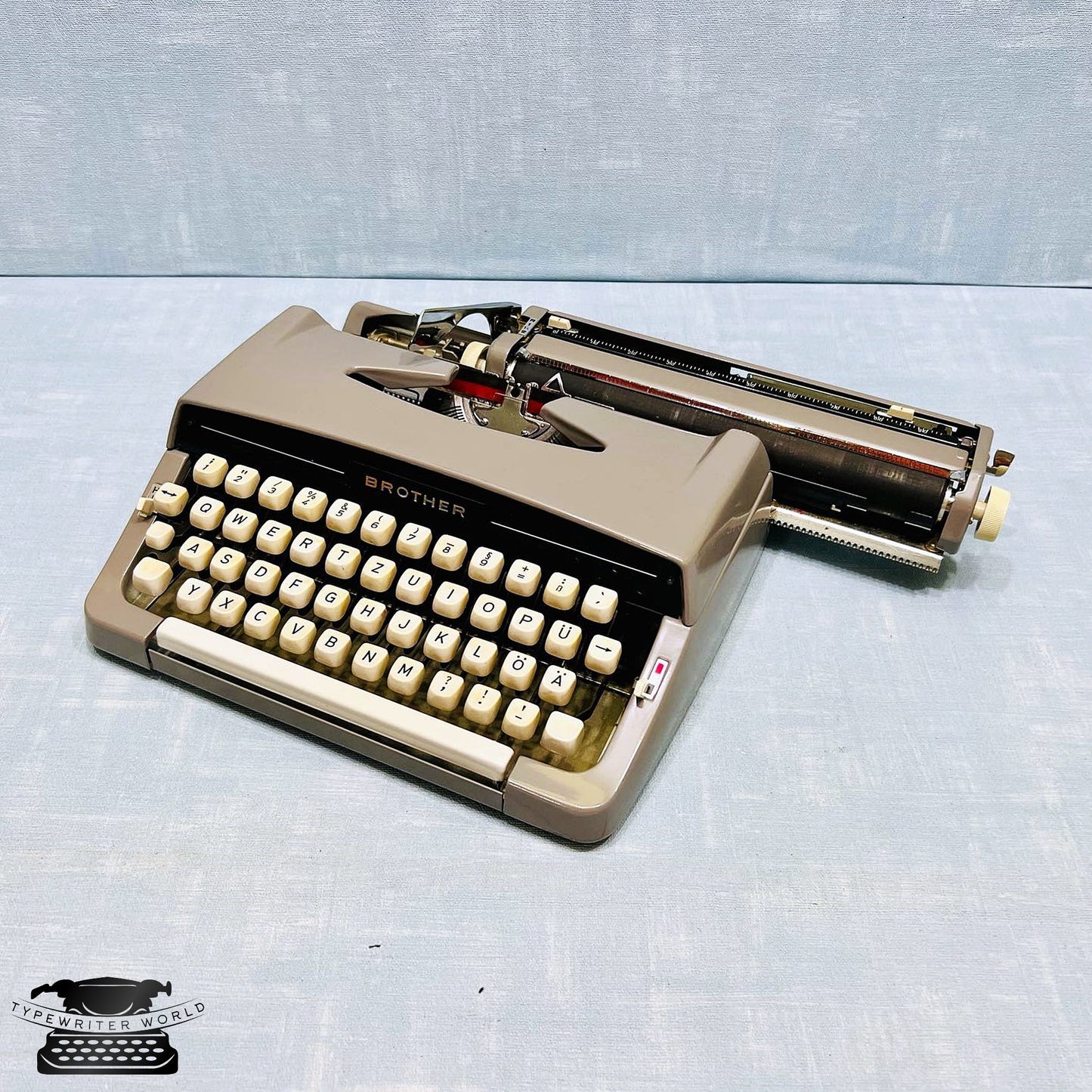 Brother Typewriter - Premium Gift | Typewriter Like New | Fully Serviced and Working
