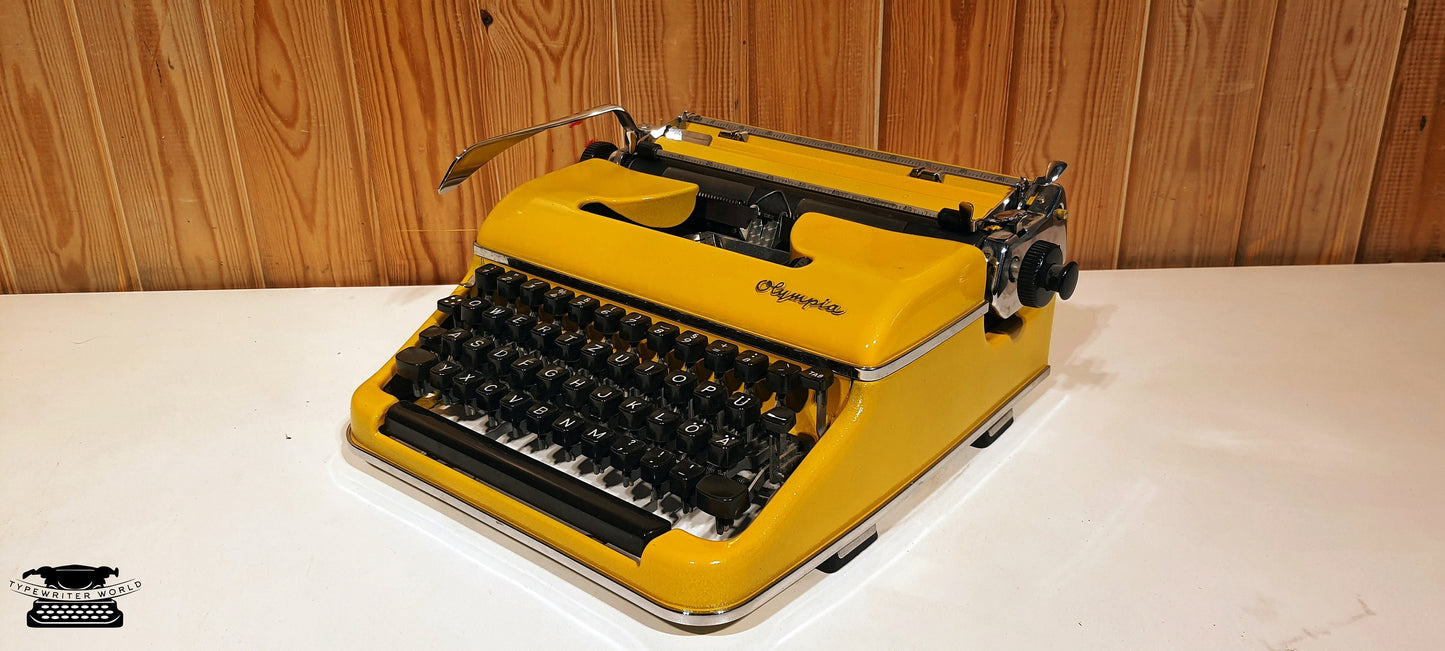 Olympia SM3 Yellow Typewriter - Premium Gift / Typewriter World / The Most Special Gift,typewriter working