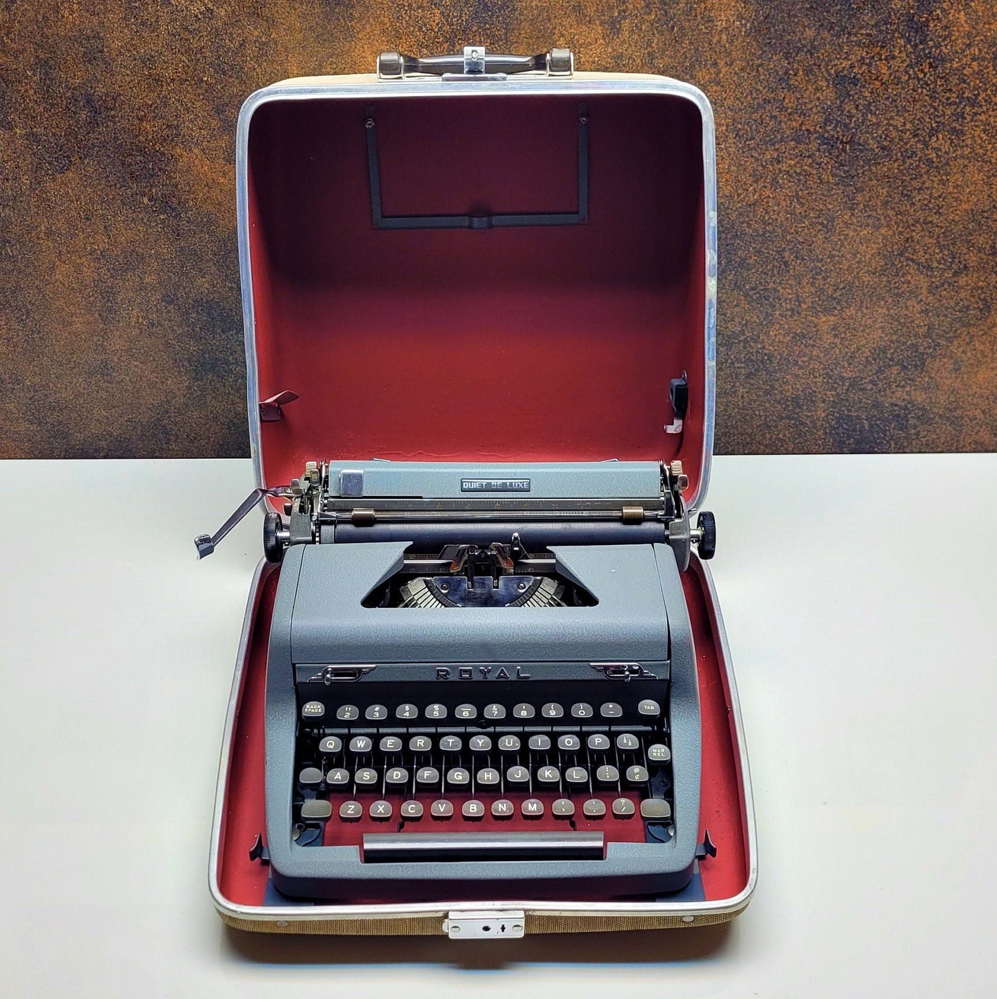 The Retro Royal Typewriter - A Timeless Masterpiece: Unique QWERTY Design, Fully Operational Typewriter