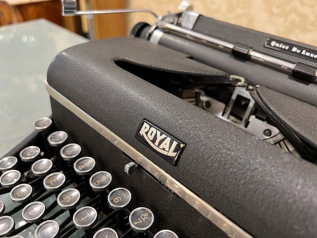 1946 Black Royal Quiet Deluxe Typewriter, Timeless Elegance Redefined: Royal Typewriter - Exquisite Nostalgia for Your Workspace, Grey Type