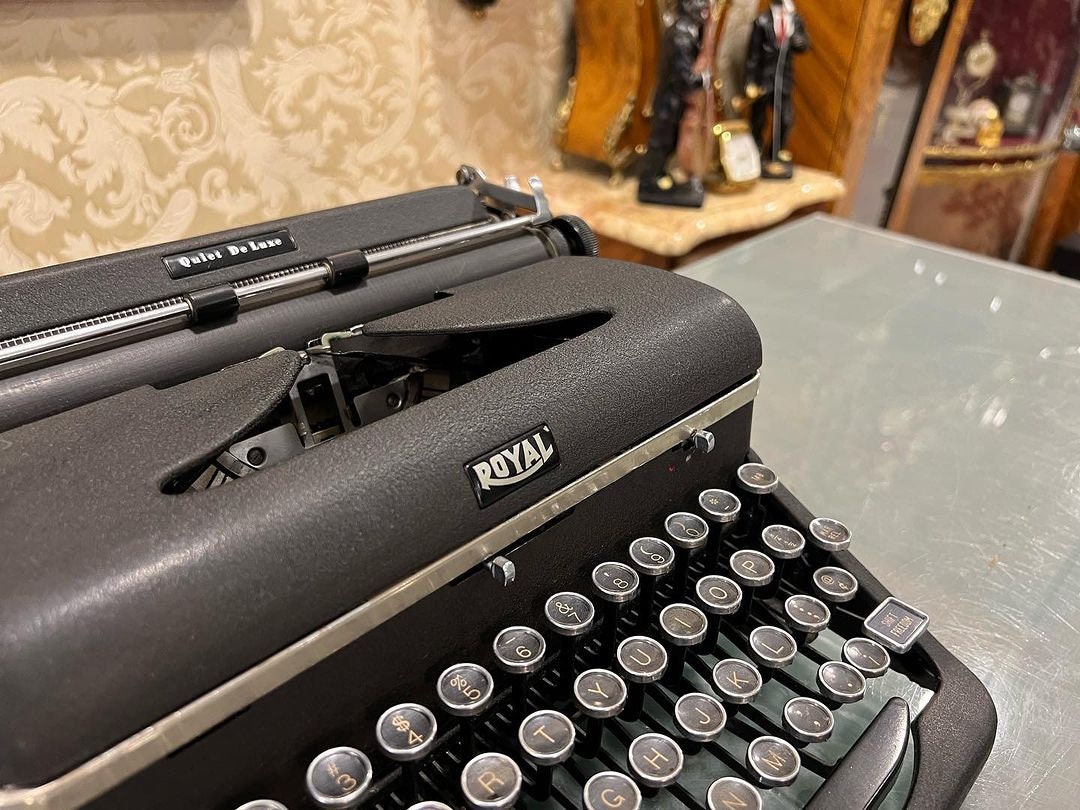 1946 Black Royal Quiet Deluxe Typewriter, Timeless Elegance Redefined: Royal Typewriter - Exquisite Nostalgia for Your Workspace, Grey Type